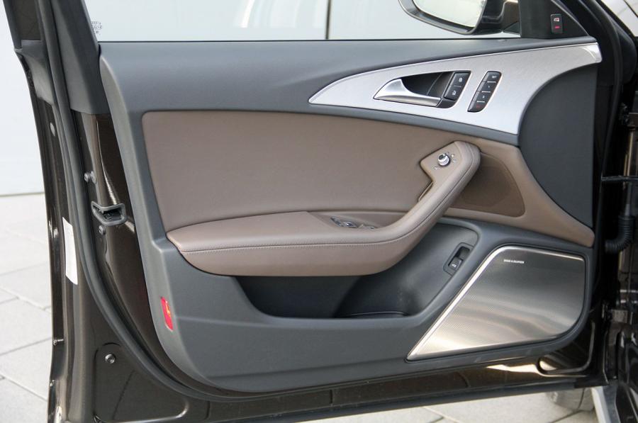 Детали интерьера Audi A6 Allroad 3.0 TDI Quattro (4G, C7) 2012 года  (WW) (фото 64 из 99)